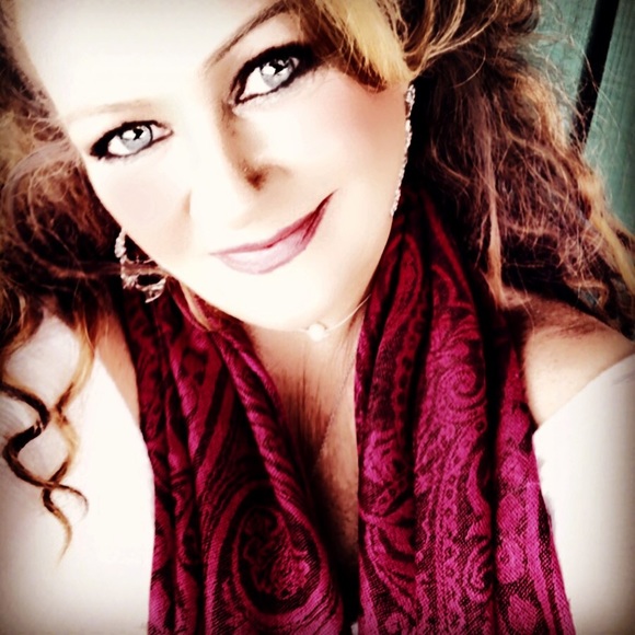 Meet your Posher, Susan - Picture 6 of 8